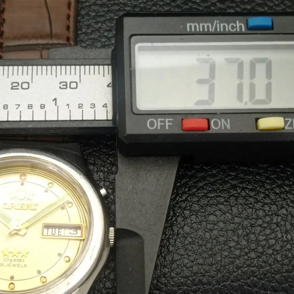 Vintage 1986 Orient Automatic Mens Silver Watch W/daydate & Gold accents